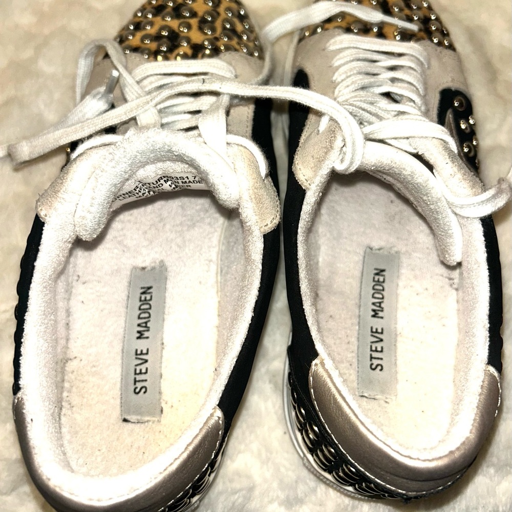 Steve Madden Turner Leather Black and Leopard Studded Sneakers women’s size 7.5 - Picture 5 of 11